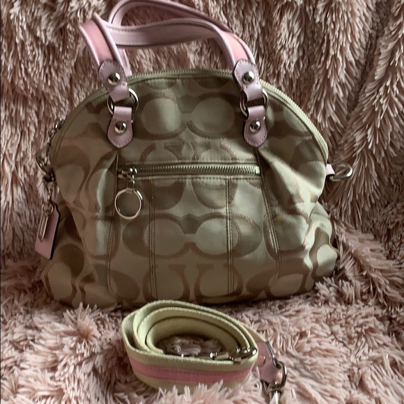 Coach handbag with detachable crossbody strap. - Picture 1 of 9